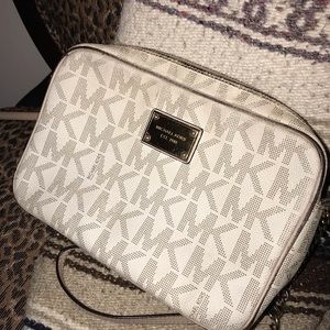 Michael Kors Crossbody Bag